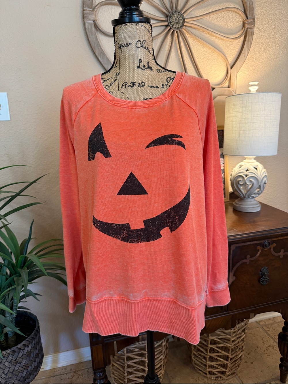 Grayson/Threads Pumpkin Face Cozy Pull on Crewneck Top~Orange